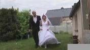 Download video sex Granny fisted with wedding dress Mp4 - xTeenPorn.Net