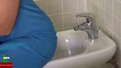 Video sex new Masturbates her pussy with the water from the bidet high speed - xTeenPorn.Net