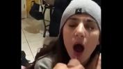 Video porn se la chupa y se corren en su cara Mp4