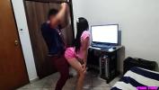 Download video sex Prima no sabe Bailar Dembow y su Primo Pervertido se Ofrece en Ayudarla para a Recostarle su Polla high speed